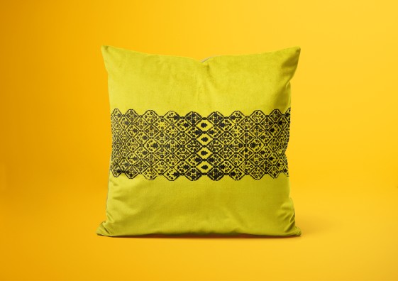 کاور کوسن طرح سوزن دوزی